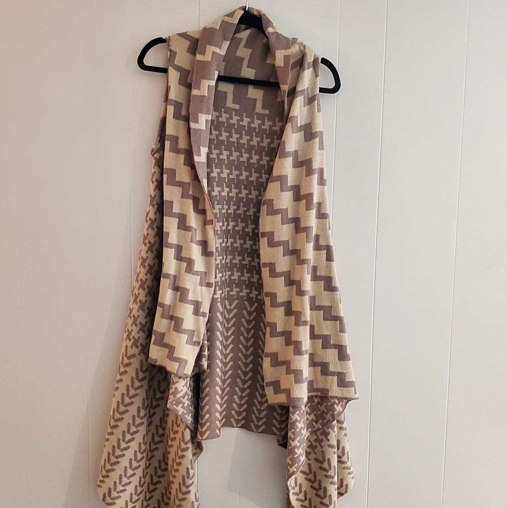 Geometric Sweater Vest